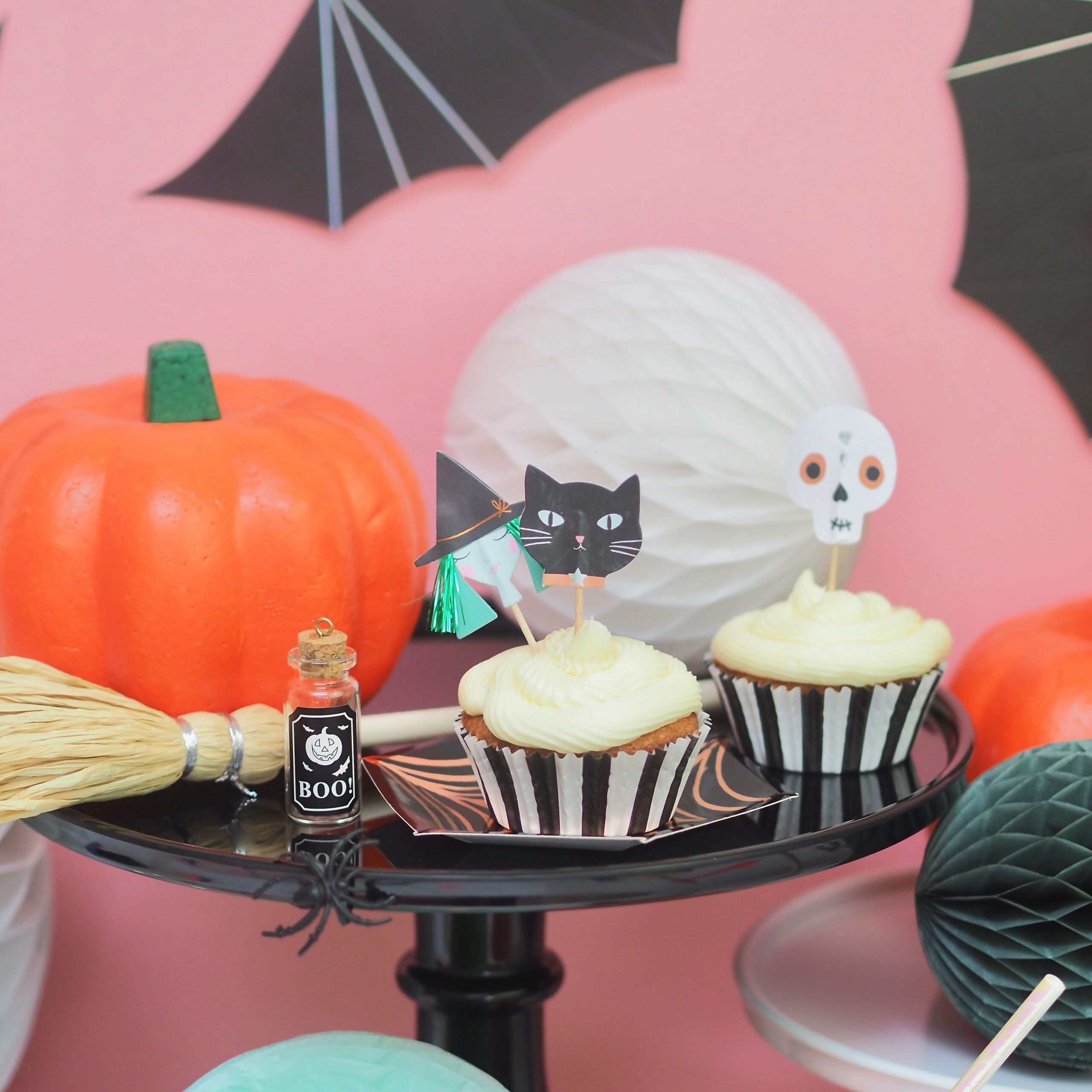 halloween cake stand image