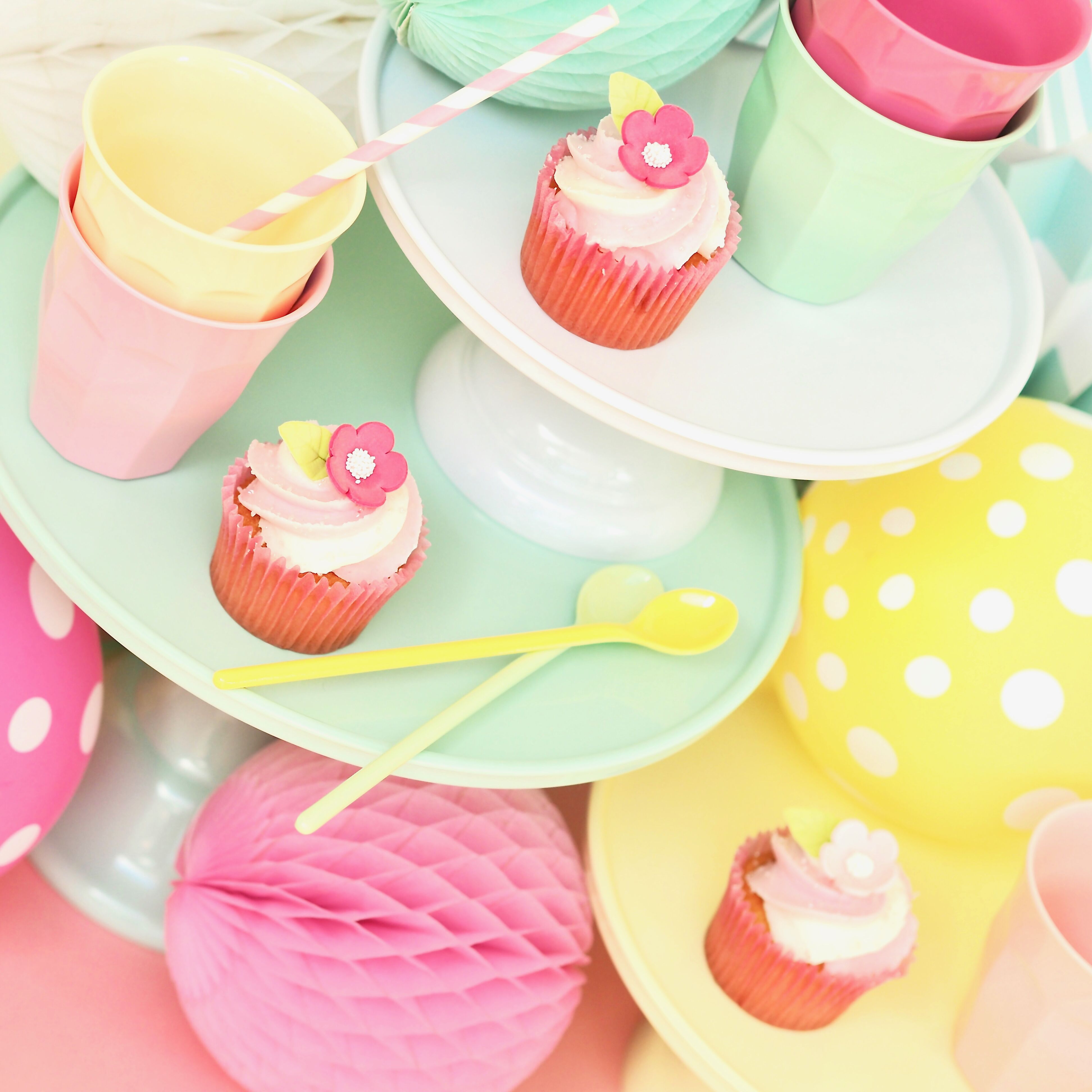 Pastel Green Melamine Cake Stand Pinks & Green