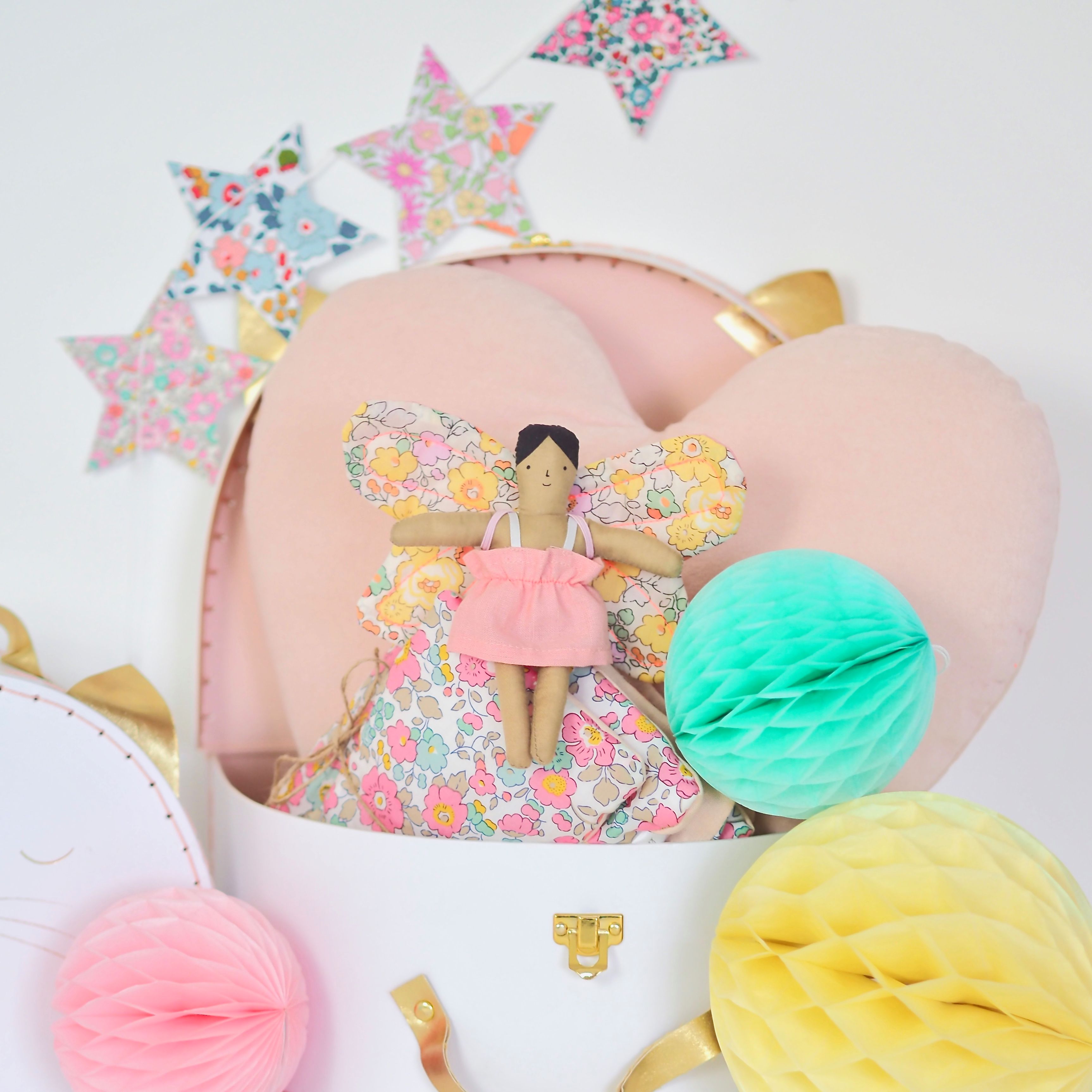 Butterfly Daisy Doll Suitcase Set - By 